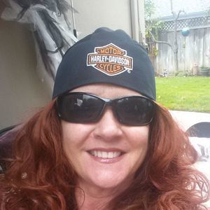 Meet your Posher, Synthia